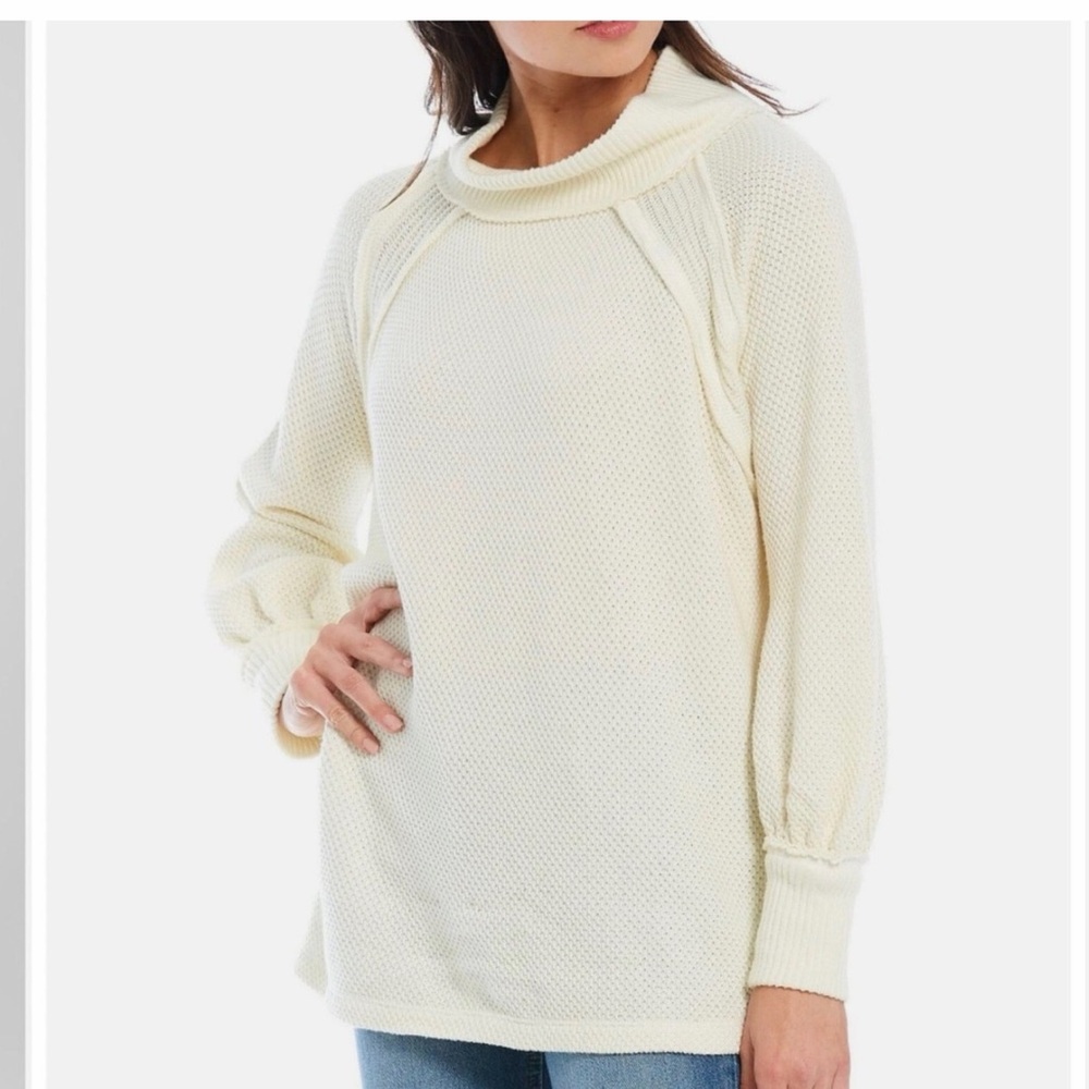 GUC Free People “She’s a Keeper” Mock Neck Pullover